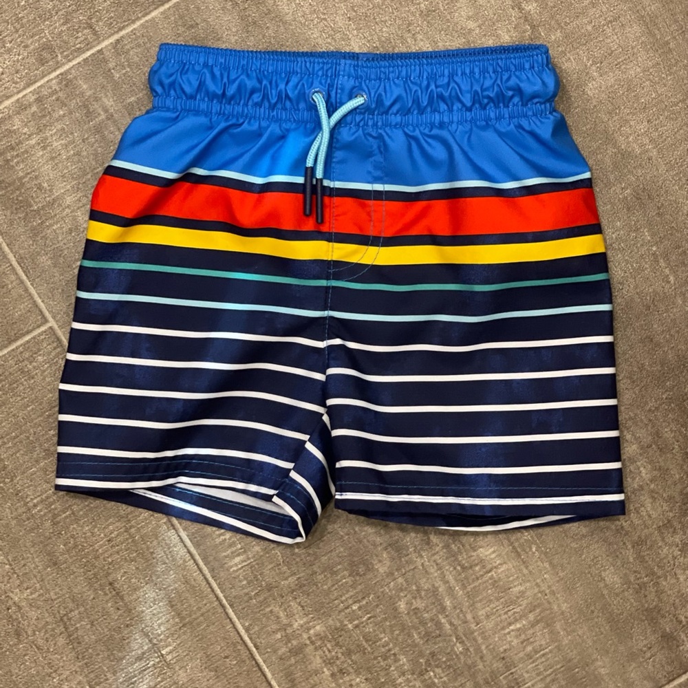 Cat & Jack boys swim shorts. Swim trunks SIZE 18M